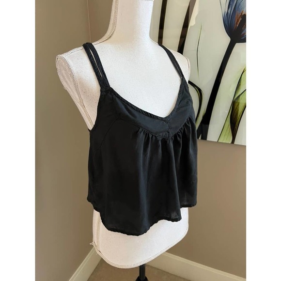 NWT Hollister gray crop top blouse size S - Picture 2 of 4